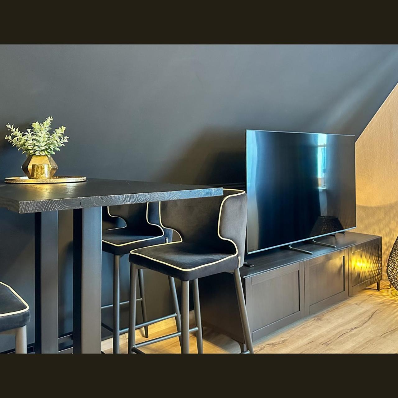 Apartment Noir No 7 โฮลซ์มินเดิน ภายนอก รูปภาพ